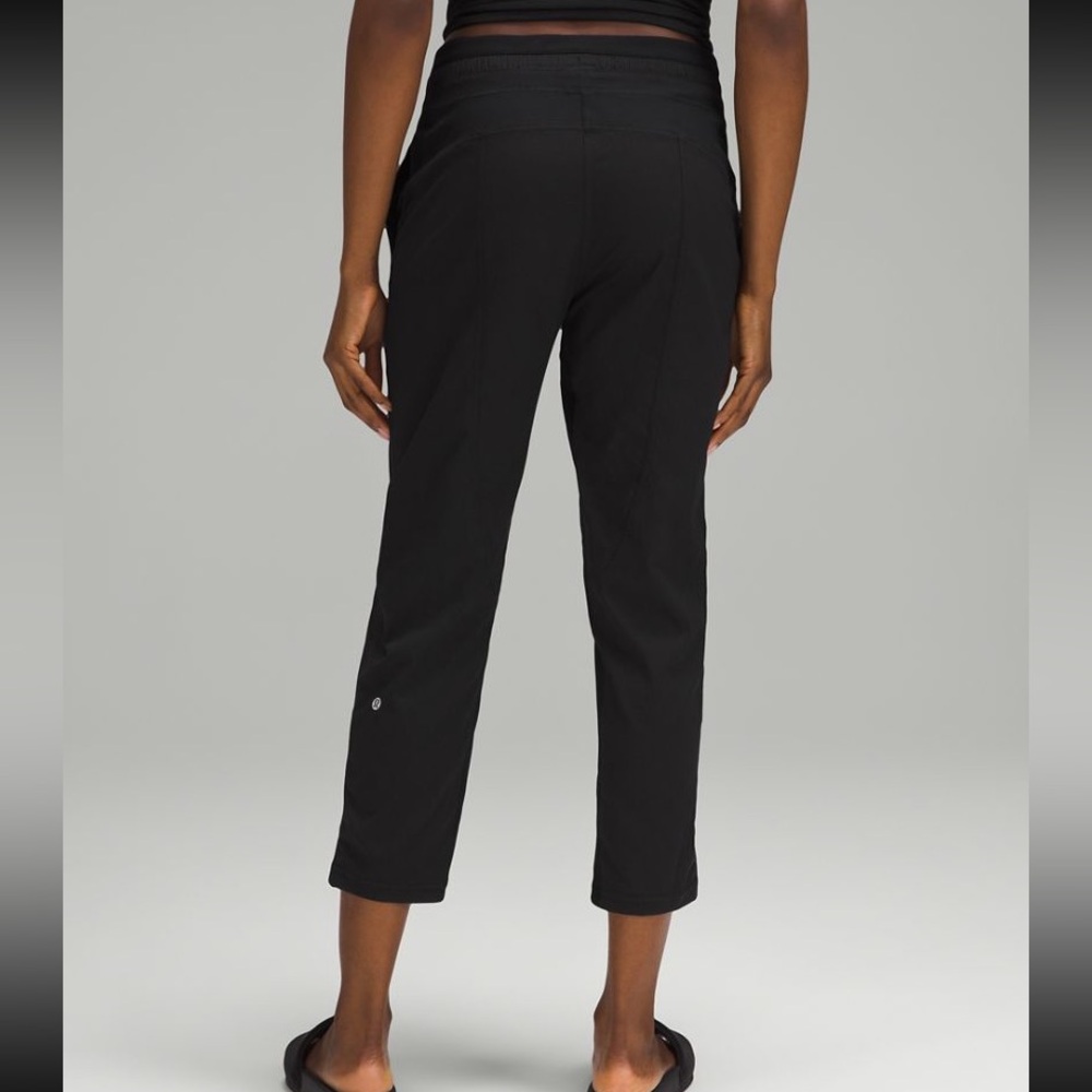 Lululemon Dance Studio Mid Rise Cropped Pant Size 4 - Picture 5 of 16